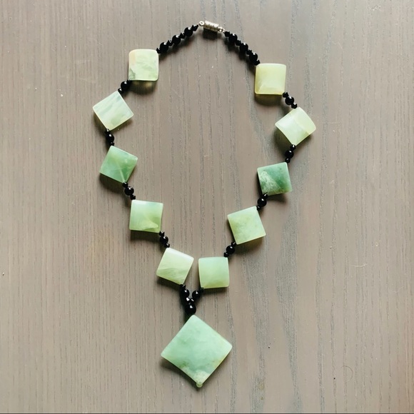 Jade Green Stone Necklace - Picture 3 of 4